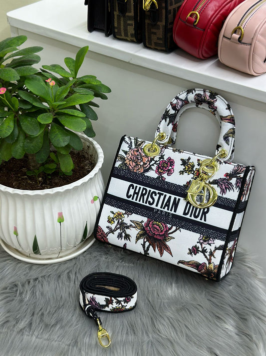 DIOR